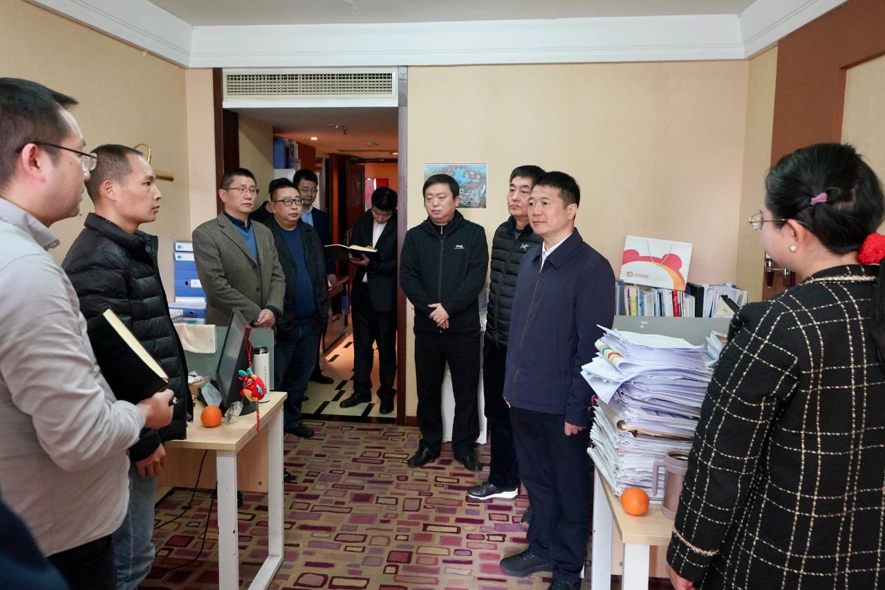 迎新春，鼓干劲，开新局！省尊龙凯时集团领导班子慰问总部干部员工