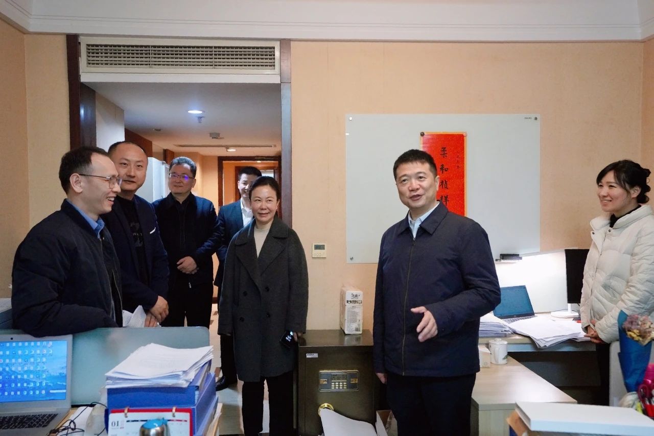 温暖启航，共赴新篇！—— 省尊龙凯时集团领导走访慰问干部职工